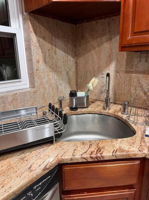 Bright 2Br Apt 8 Min To Jfk And 5 Min To Mall Daire Valley Stream Dış mekan fotoğraf